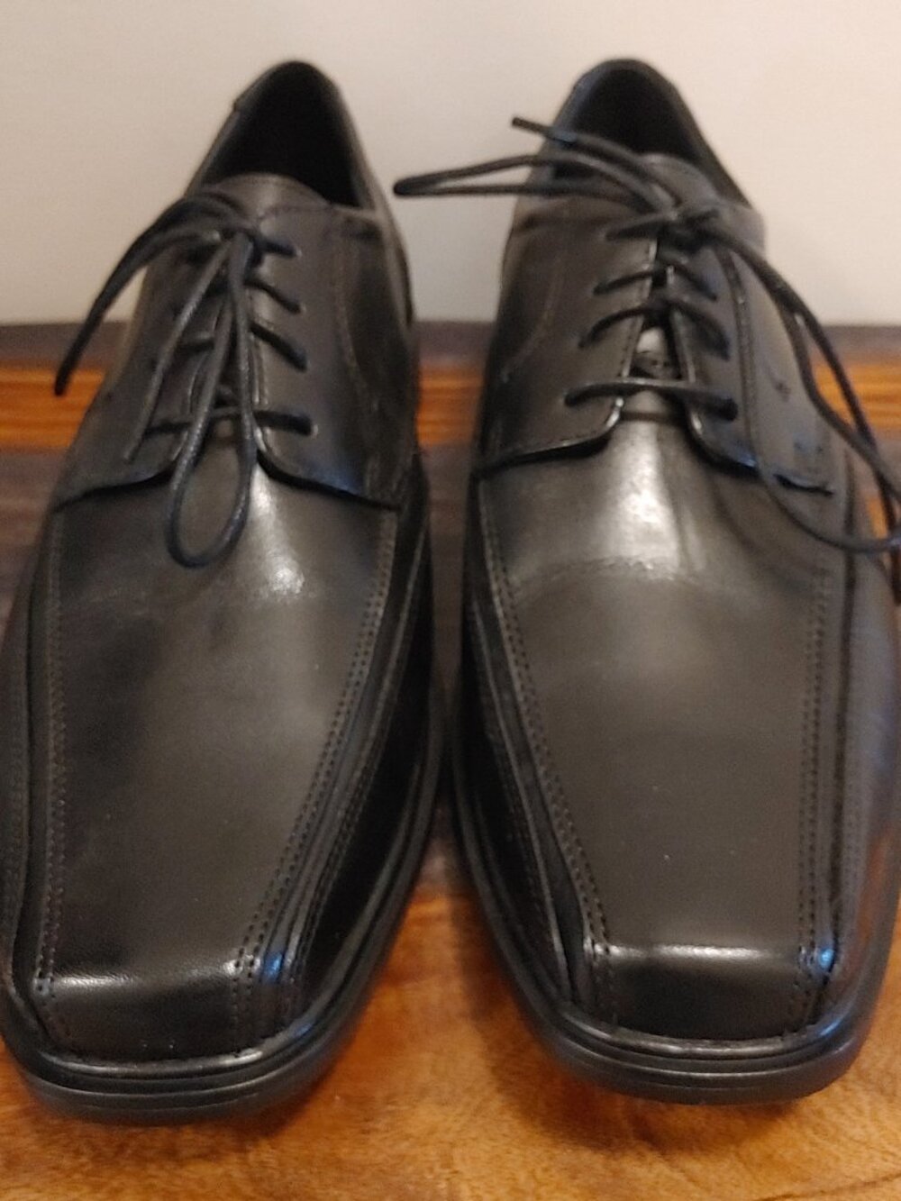 NWOT Bostonian Men's Black Leather Bicycle Toe Oxfords Dress Shoes Size 9